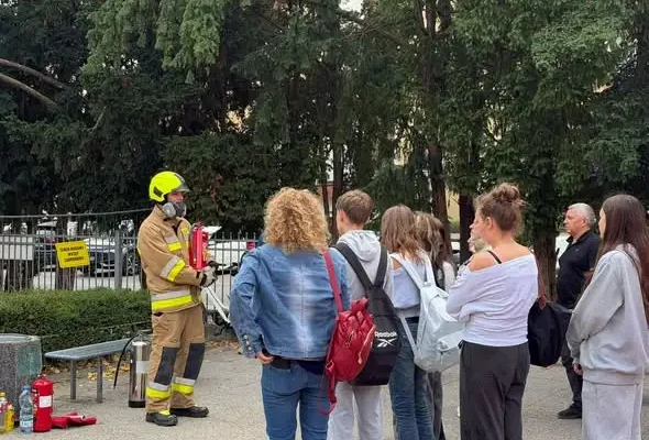 Szkolenie OLiOC w IV LO: mieszkańcy Gumieniec uczyli się gasić pożary