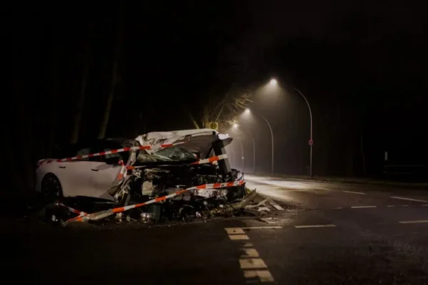 Szczecin: 33-latek uciekał przed policją, spowodował kolizję i ukrył się w krzakach