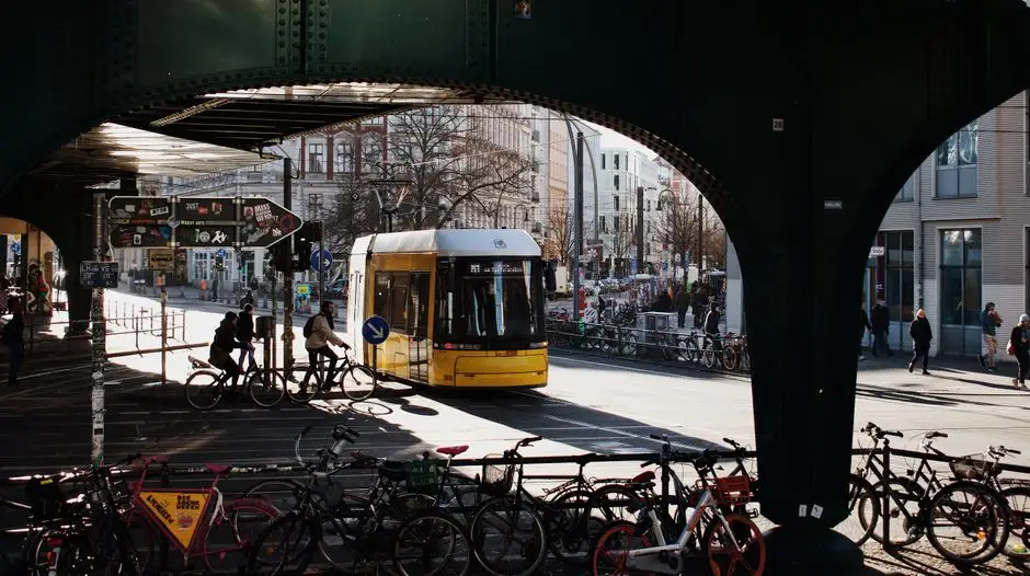 Dzień Bez Samochodu 2026 – dlaczego 22 września zostawiamy auto w garażu?